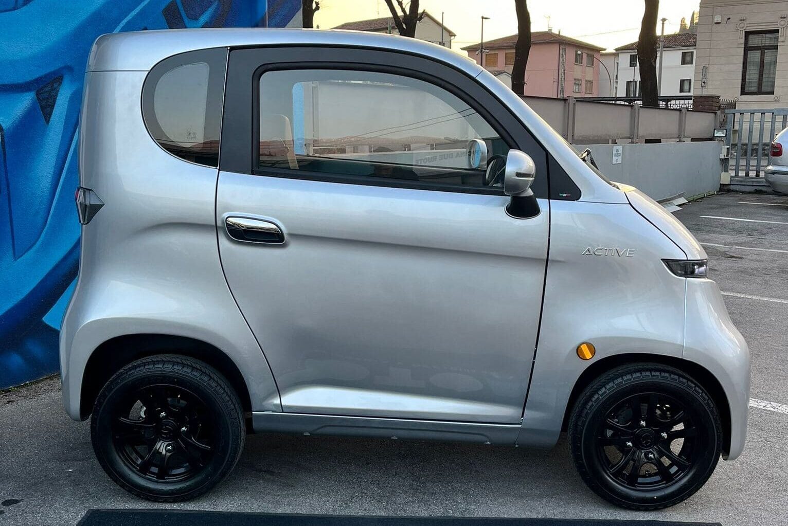 auto elettrica senza patente